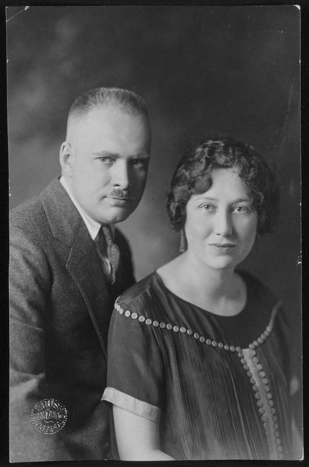 Maud and Delos Lovelace portrait, approximately 1925